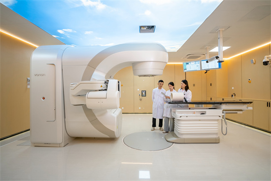 美國瓦里安TrueBeam直線加速器.jpg